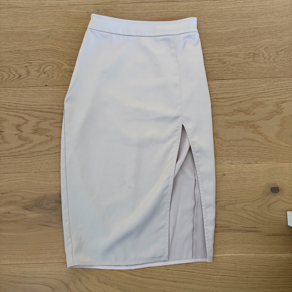 Aritzia/Babatin White Silk Skirt